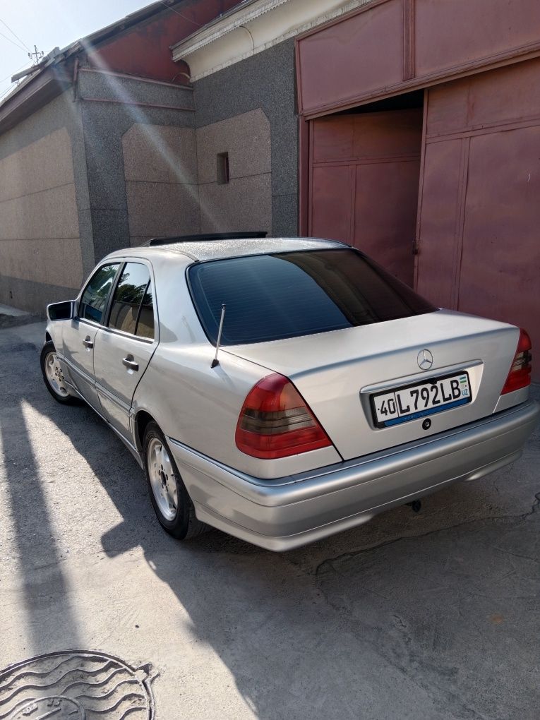 Машина Mersedes W 202 нархи 6500 д.