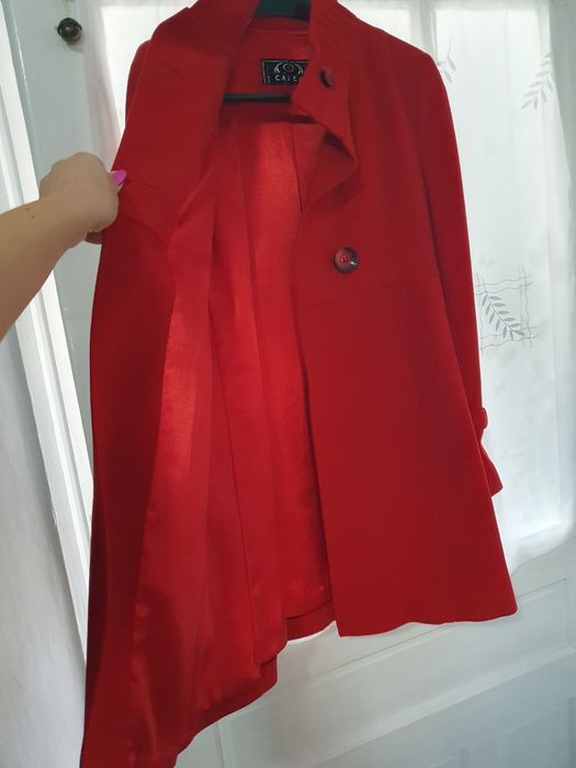 Palton rosu marime 40