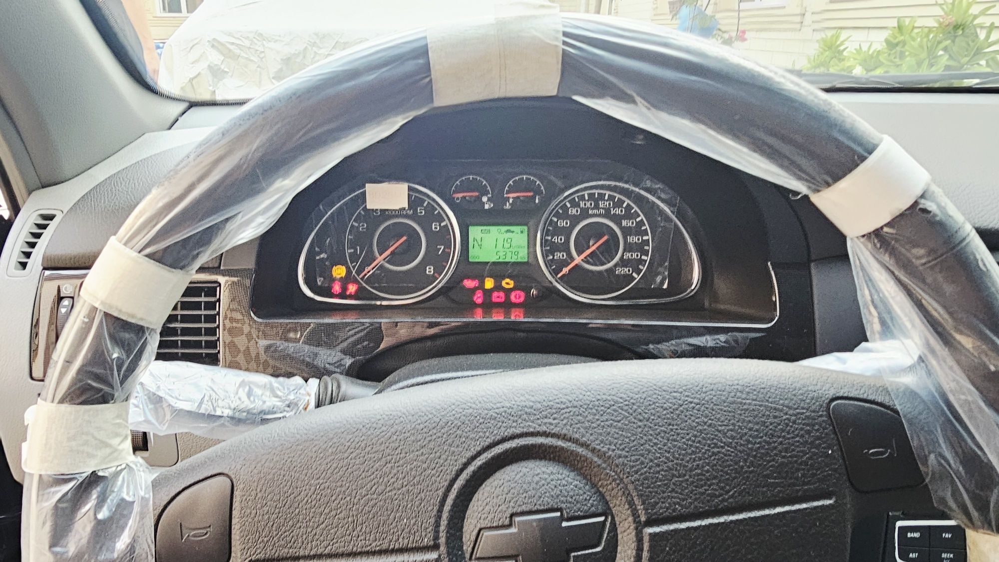 Gentra 3 AT lyuk, Abs va magnitafon bor