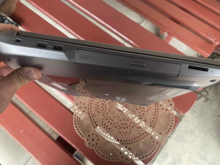 Laptop Gaming Asus Rog i7 cu 48 GB Ram și Ssd 1TB