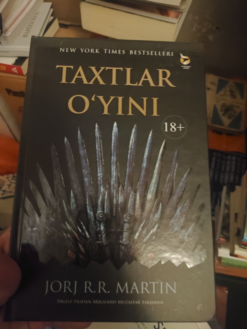 Taxtlar Oʻyini   George R. R. Martin