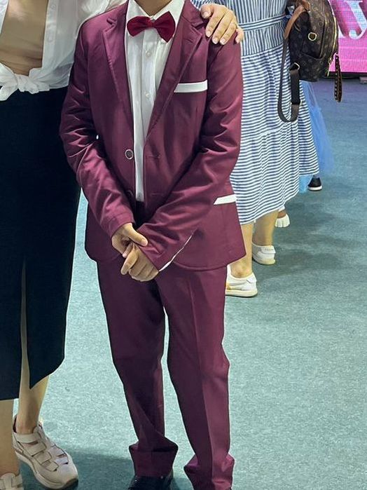 Продам брючный костюм производство Турция