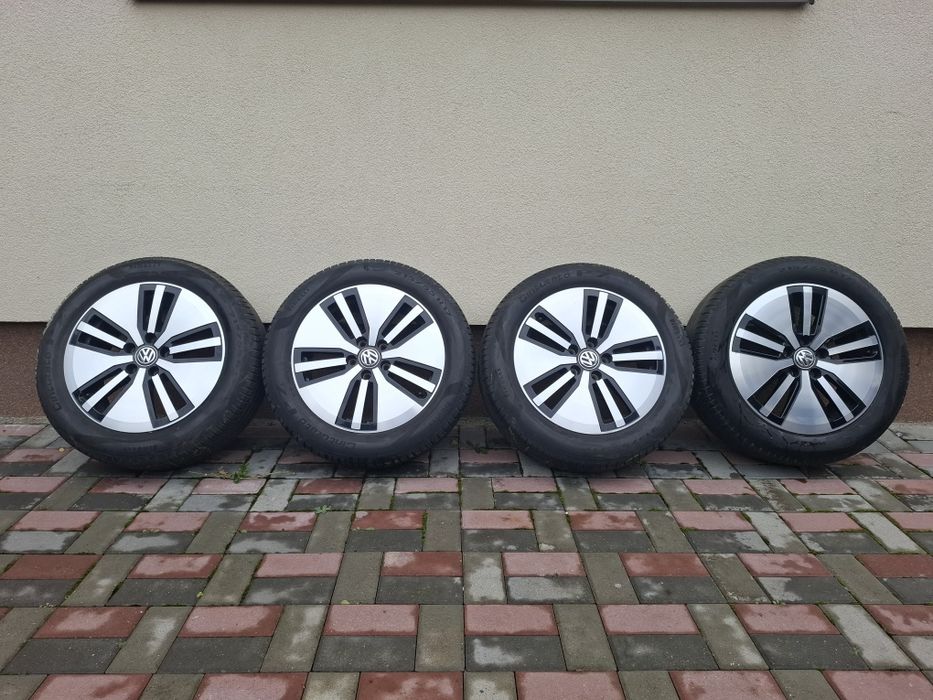 Vând set roti originale VW Passat B8 r17