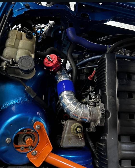 BMW Seria 3 BMW E30 2.5 Turbo a schimba cu un SUV sau o limuzină.