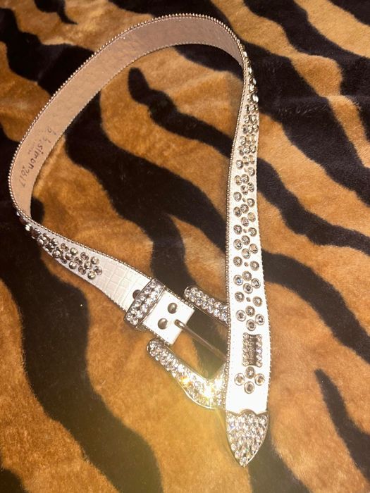 Vând Curea B.B Simon Belt White Originala 700 pretu in euro