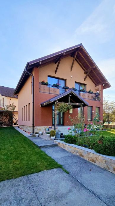 Casă de Vânzare în Râmnicu Vâlcea – Intrarea Episcop Inochentie,