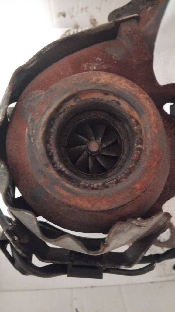 Negociabil!Urgent !Vand turbina 19 bls pentru golf 5 jetta etc .
