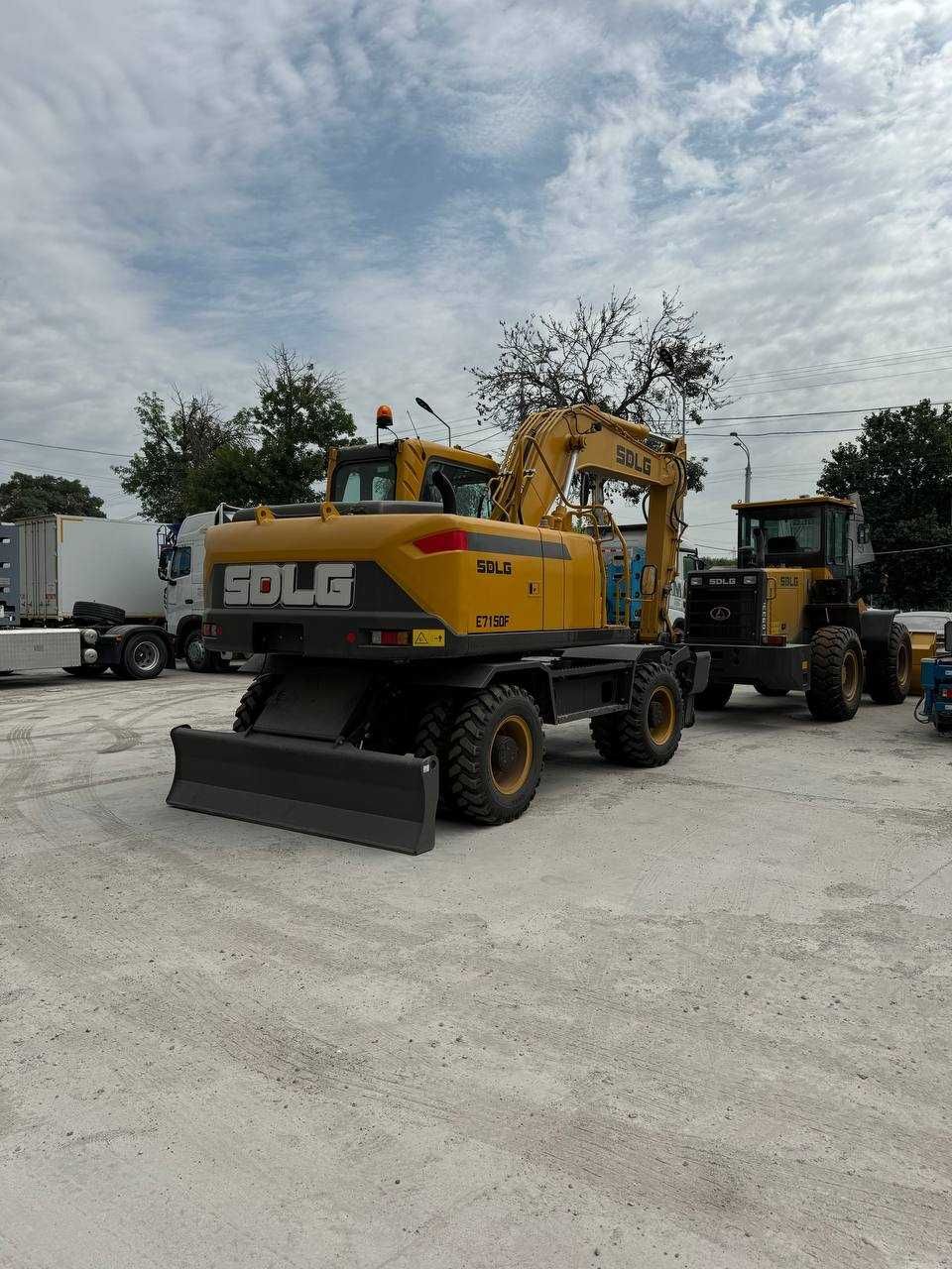 В Наличии! Колесный экскаватор SDLG E7150F
(Volvo technology)
