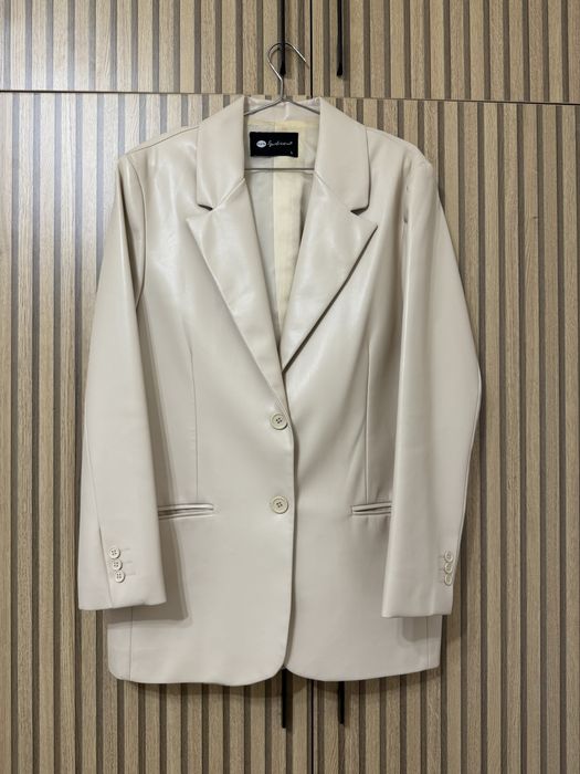 Пиджак из эко-кожи