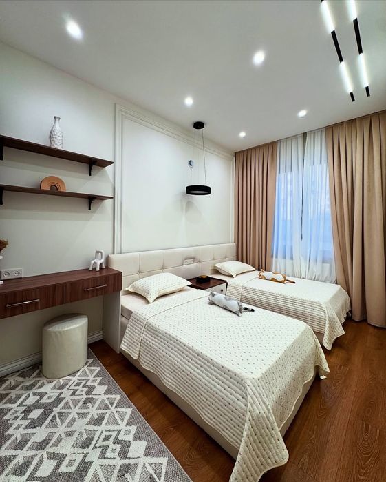 Продажа новый Евро Дом Таунхаус на Саламатина 1.3 сот 3 уровня

Локаци