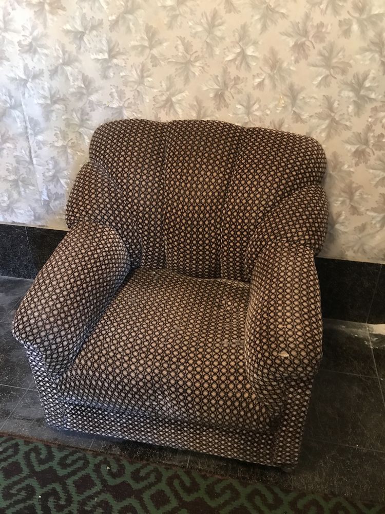 Кресло б/у в хорошем состоянии