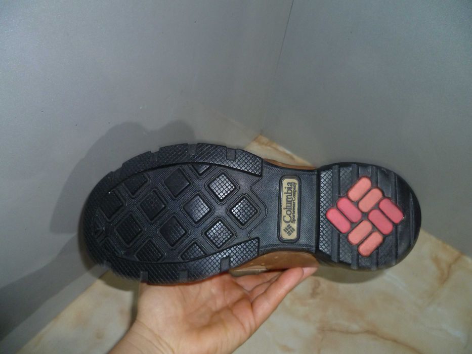 Columbia туристически боти