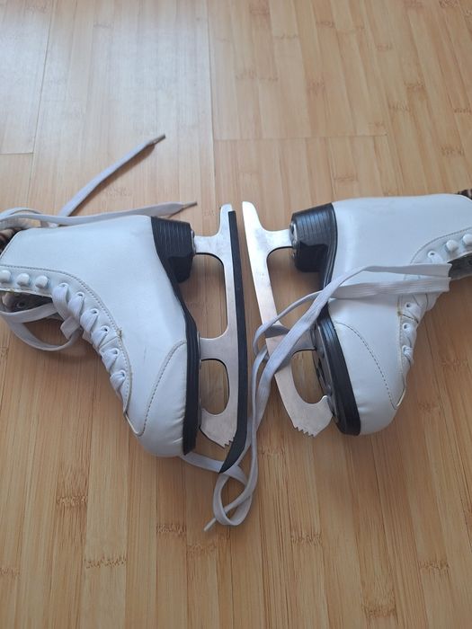 Patine de gheață pentru copii