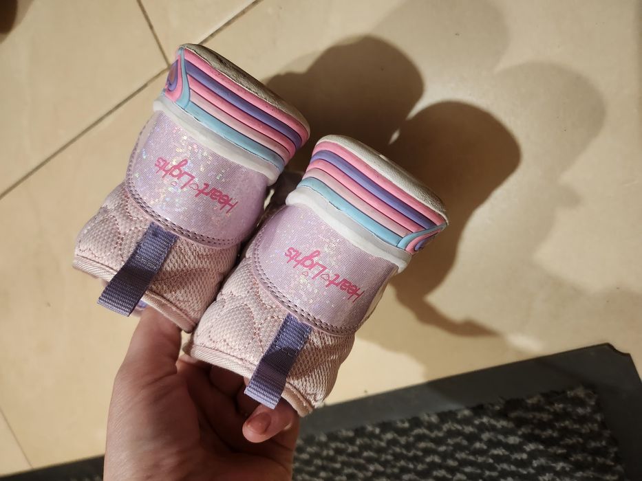 Ghetuțe Skechers fetițe mărimea 22