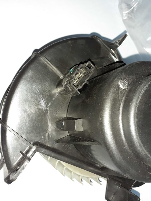 Ventilator Original habitaclu VW. Tou.uareg 17360057