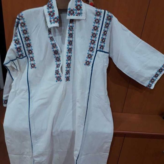 Vand marame si cămăși  populare barbatesti din zona Teleorman oltenia