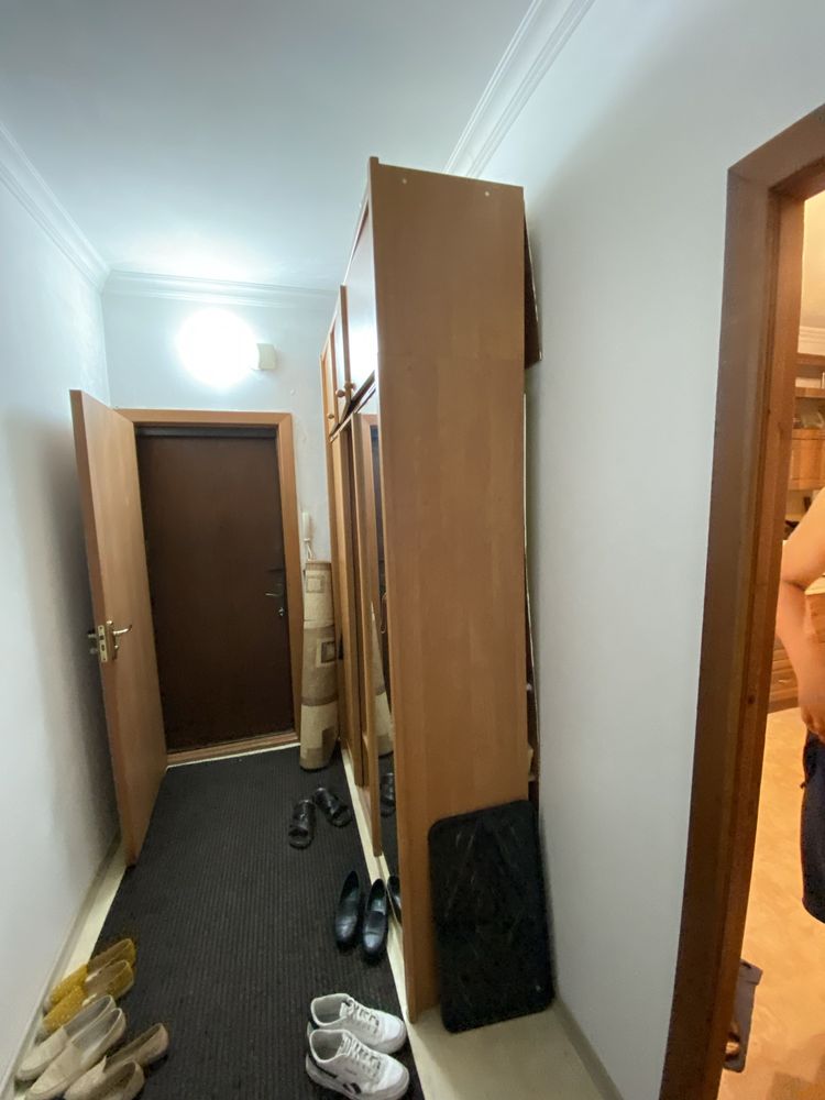 Пролам шкаф в прихожую