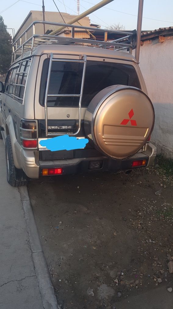 mitsubishi pajero 2