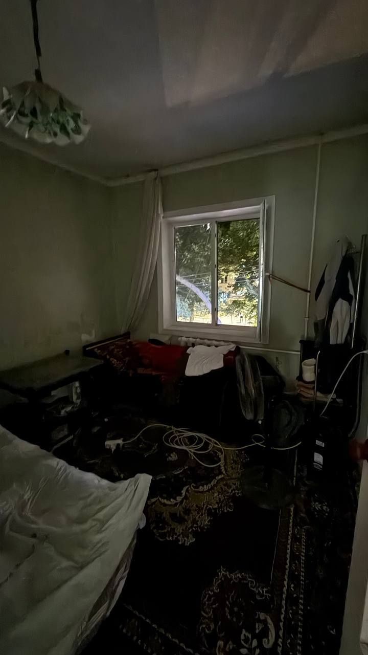 Юнусабад 19  2/2/4. Бал 2х3+2х3  64м2  улучшена