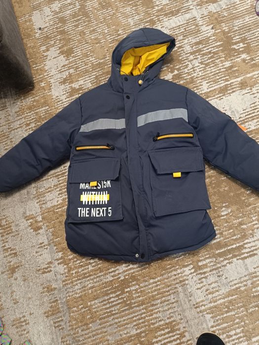 Продам зимнию куртку