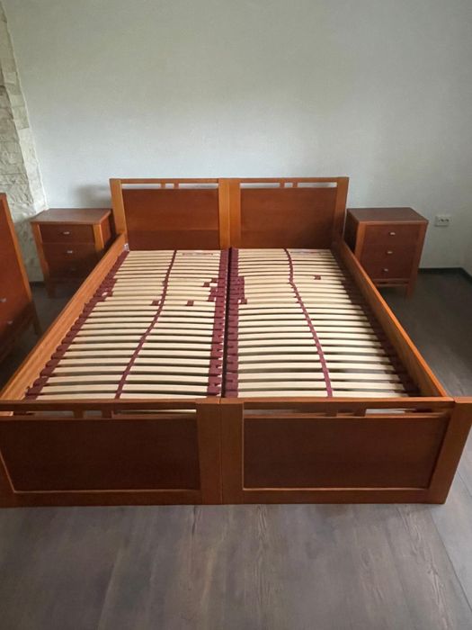 Vand pat din lemn de cires