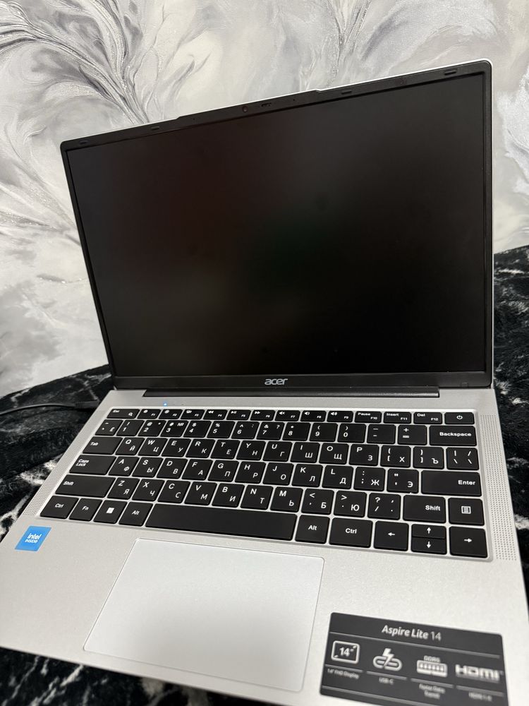 Ноутбук Aser Aspire Lite
