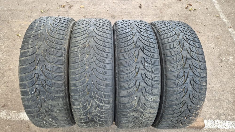 185 60 14 Nokian Set jante 5 x 100 Fabia Polo cu anvelope iarna