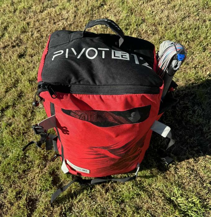 Кайт Naish Pivot 2024 LE 12m + бар Torque 2 - Като нови!