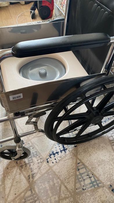 Коляска для людей с инвалидностью