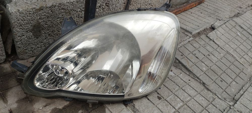 Тойота Ярис 2001-2005г.