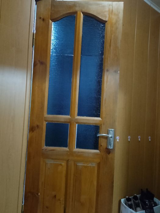 Продам дверь из дерева