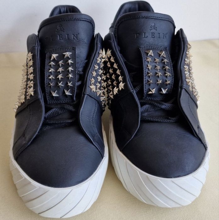 AMQ , Plein , Nike Inter Milano 44 , Burberry номер 44 , Valentino