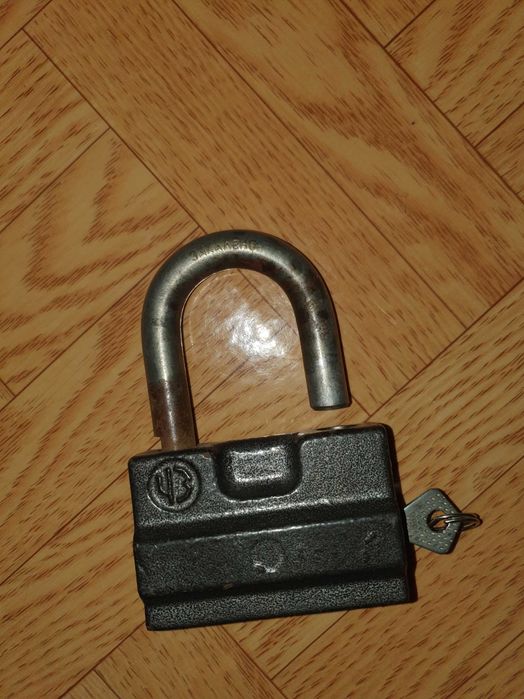 Замок навесной для дачи