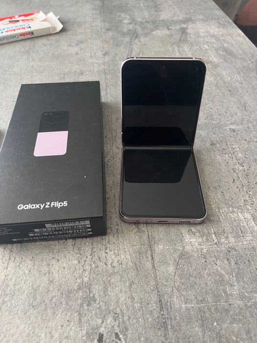 Samsung Galaxy Z Flip 5