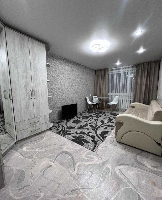 Продается 2-х комнатная квартира в центре