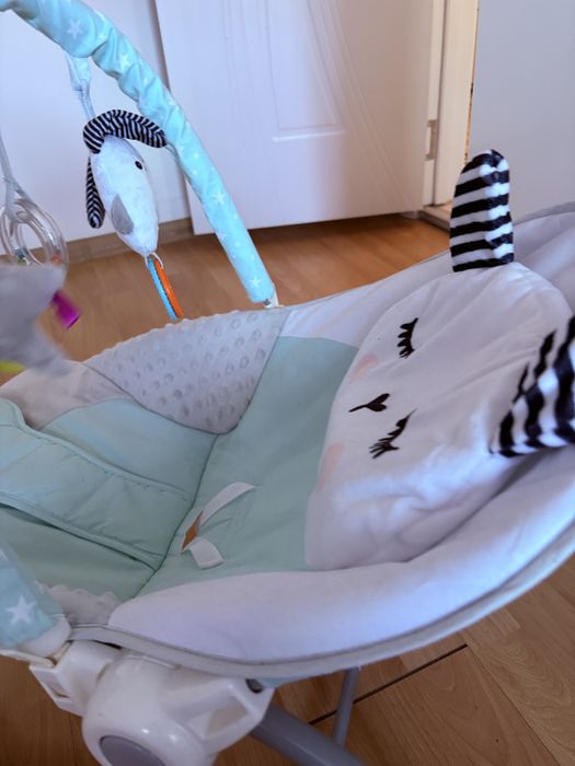 Детски люлеещ се стол за бебета и деца от 0-18кг с мелодии