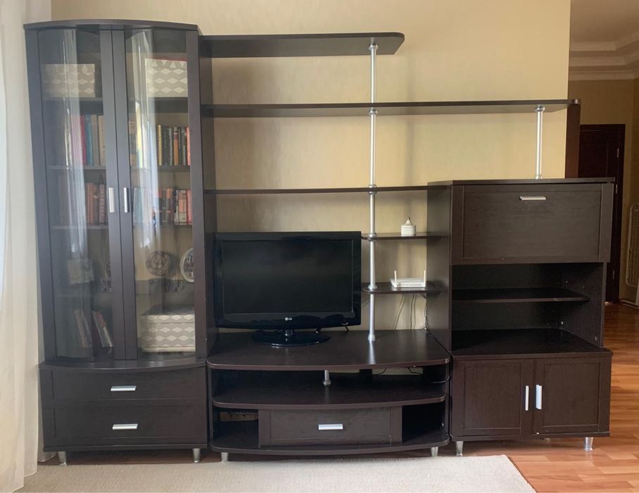 Мебель горка б/у