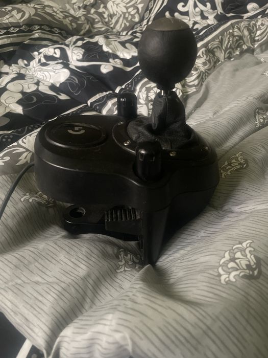 Волан logitech G29 в отлично състояние!