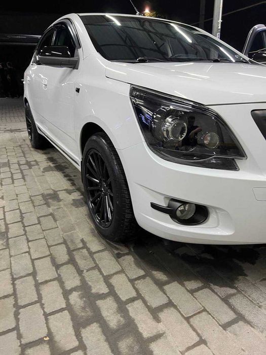 Продается авто Кобальт 2016 год автомат, перекупщикам не беспокоить