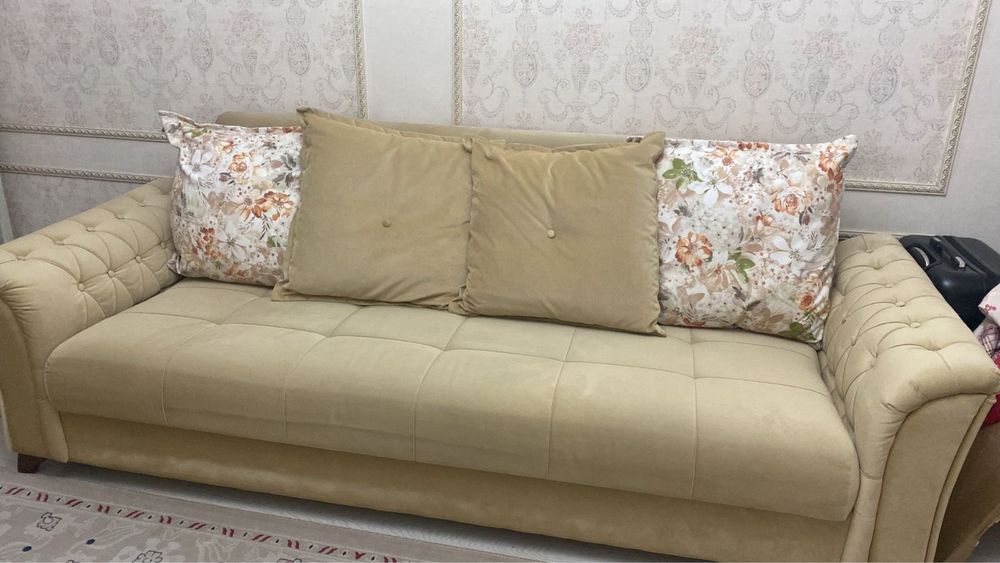 Диван для гостиной зала