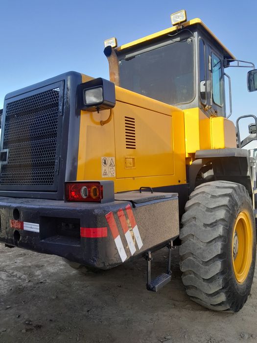 Продаётся погрузчик 1.8куб