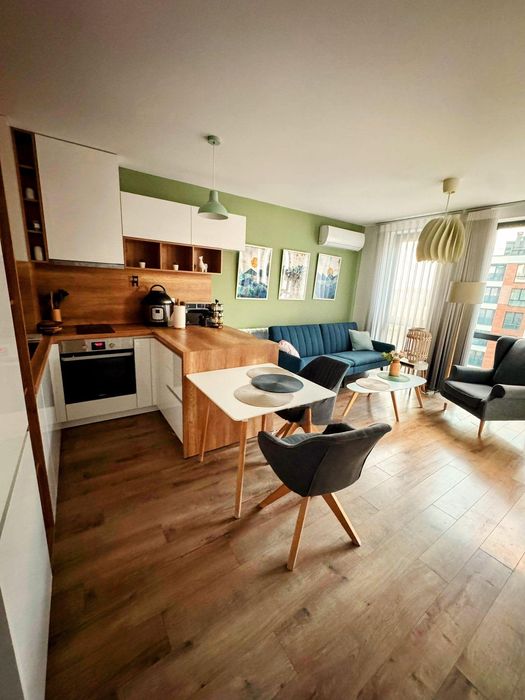 Просторен двустаен апартамент в жк. Христо Смирненски