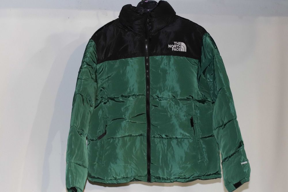 Geaca The North Face diverse modele