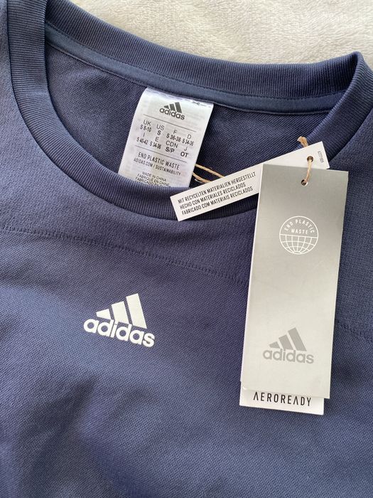 ⸻  Дамско горнище Adidas – чисто ново с етикет