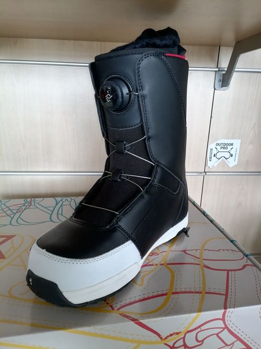 Boots snowboard Beany Strain Tgf Nou! Marime 42,43,45