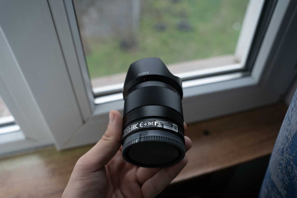 Obiectiv Sony 28mm f2.0