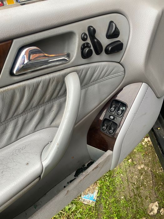 Продава се на части може и цяла