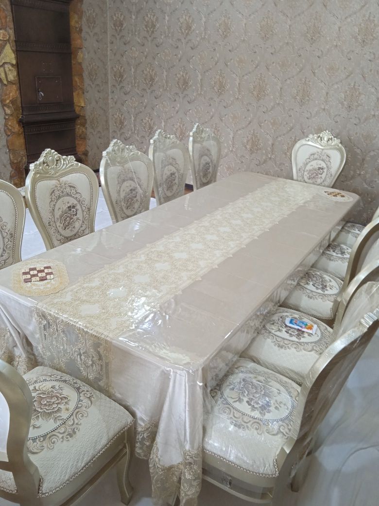 Стол стуллар 12 кишилик холати янги