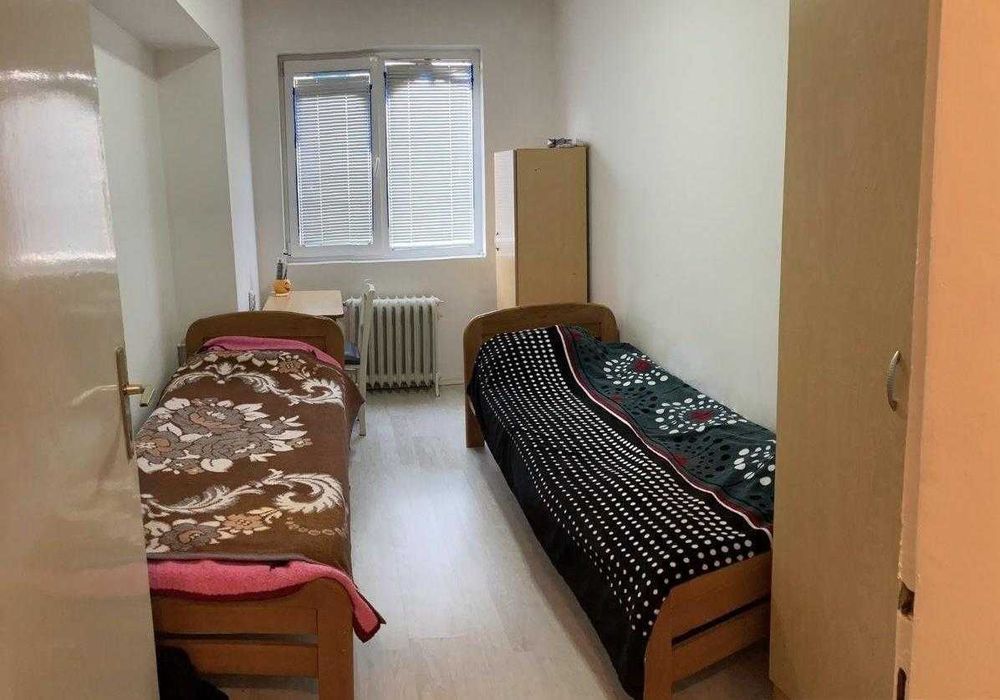 Дава се под наем Двустаен апартамент в Бургас, Братя Миладинови - 58 кв.м за 204 € - Снимка #2