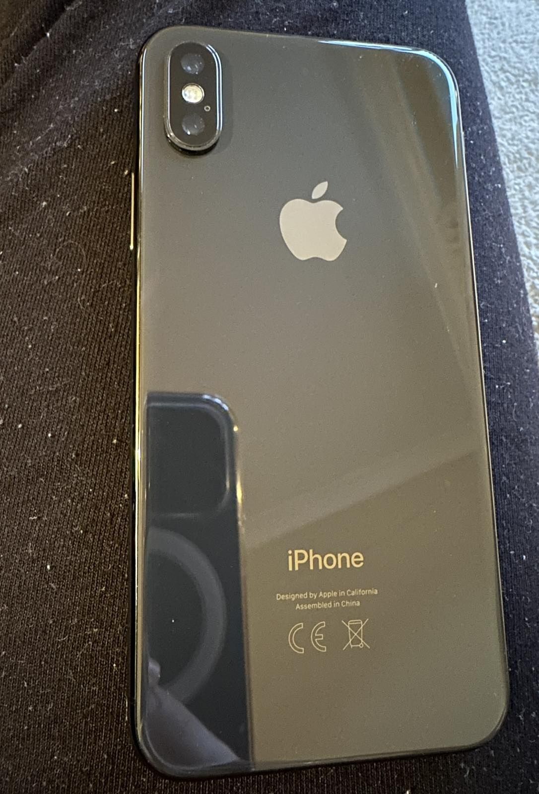 Продавам iPhone X 64гб